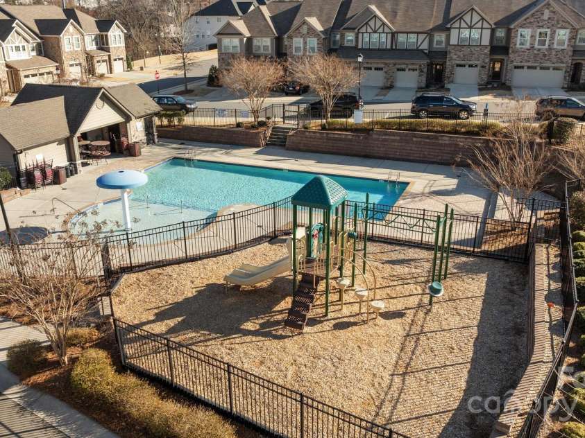1114 Roderick Drive, Fort Mill, SC 29708.  MLS# CAR4231297, YatesRealty ID 10127. 
