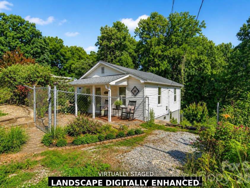 119 Seagle Street, Marion, NC 28752.  MLS# CAR4393206, YatesRealty ID 10128. 