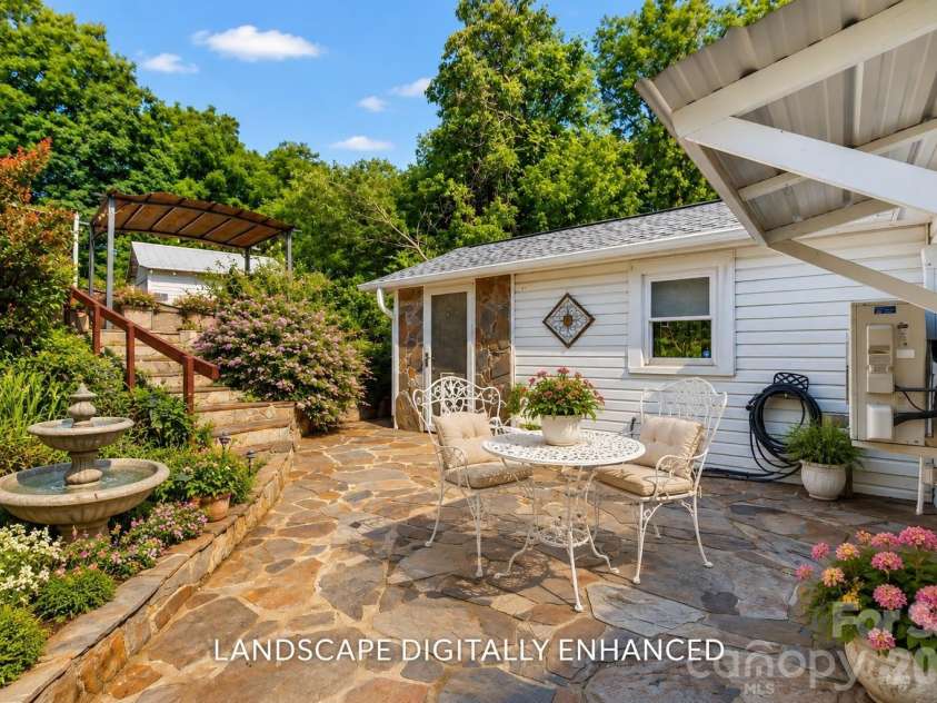 119 Seagle Street, Marion, NC 28752.  MLS# CAR4393206, YatesRealty ID 10128. 
