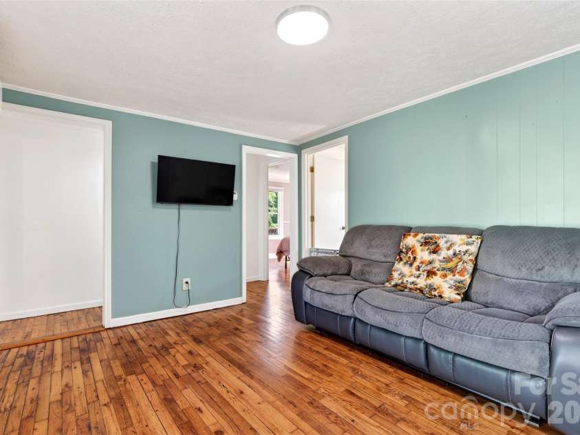119 Seagle Street, Marion, NC 28752.  MLS# CAR4393206, YatesRealty ID 10128. 