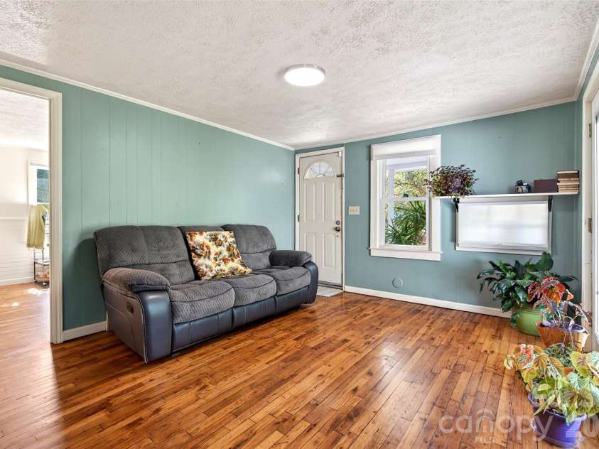 119 Seagle Street, Marion, NC 28752.  MLS# CAR4393206, YatesRealty ID 10128. 