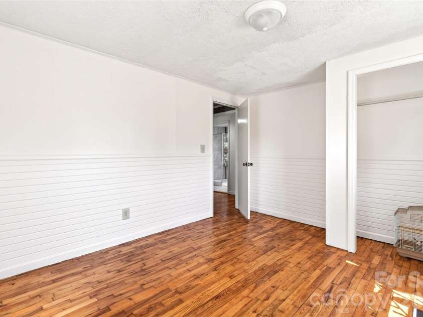119 Seagle Street, Marion, NC 28752.  MLS# CAR4393206, YatesRealty ID 10128. 