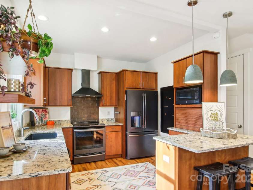 12 Mayfield Road, Asheville, NC 28804.  MLS# CAR4312974, YatesRealty ID 10128. 