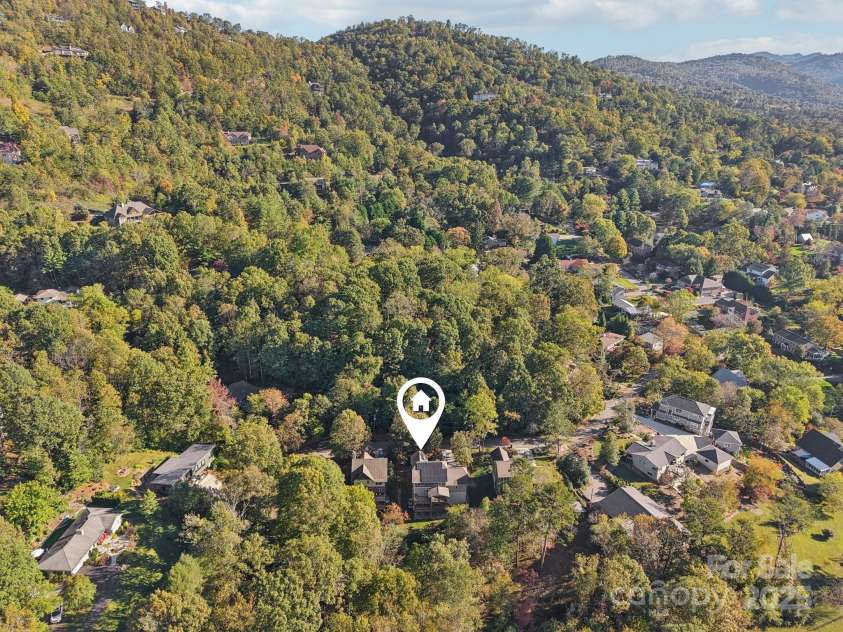 12 Mayfield Road, Asheville, NC 28804.  MLS# CAR4312974, YatesRealty ID 10128. 