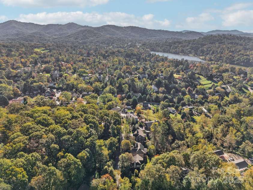 12 Mayfield Road, Asheville, NC 28804.  MLS# CAR4312974, YatesRealty ID 10128. 