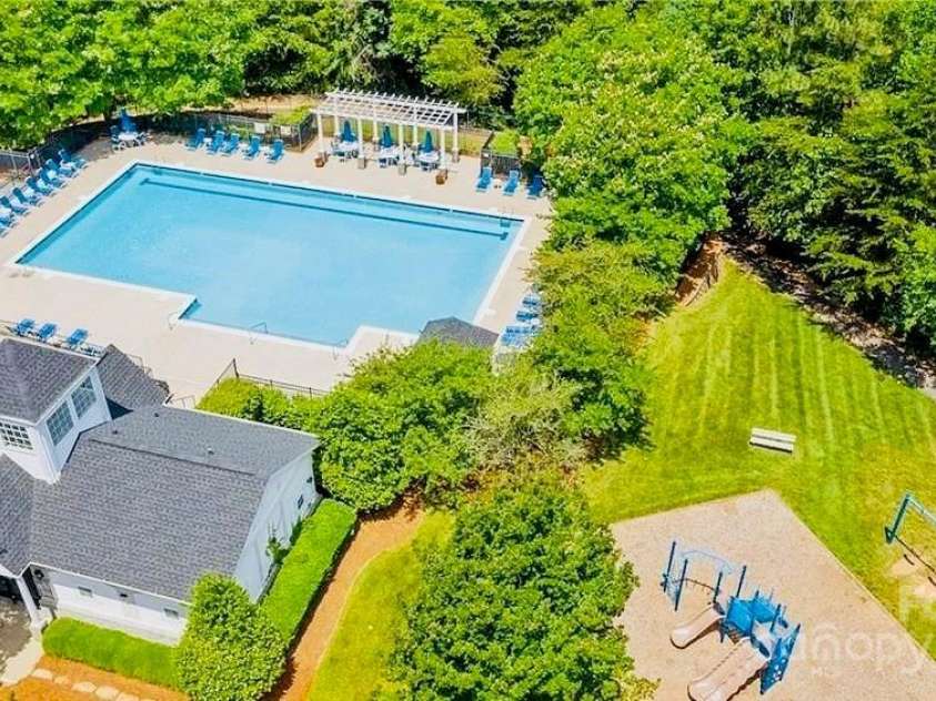 20313 Queensdale Drive, Cornelius, NC 28031.  MLS# CAR4235670, YatesRealty ID 10129. Community Pool