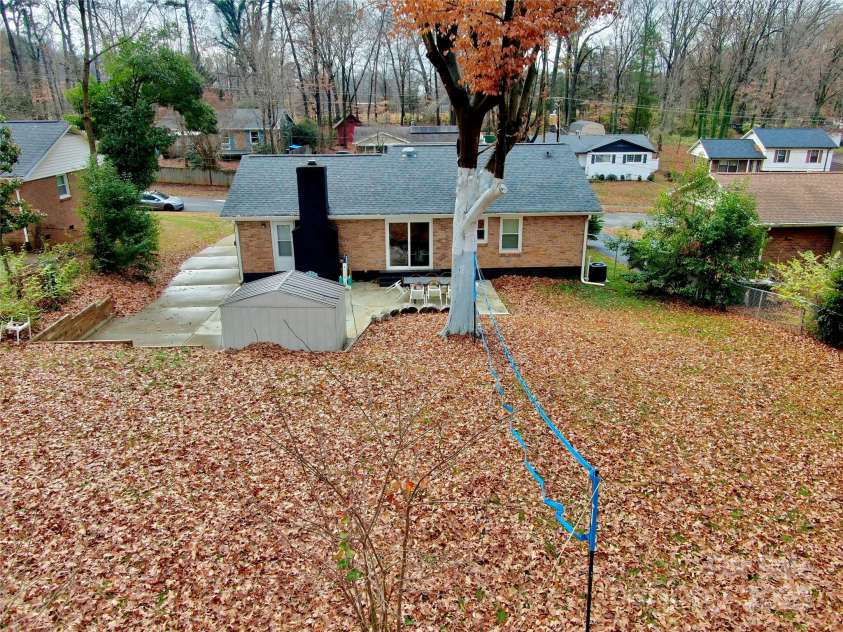 1521 Lanewood Place, Charlotte, NC 28208.  MLS# CAR4326904, YatesRealty ID 1013. Backyard 