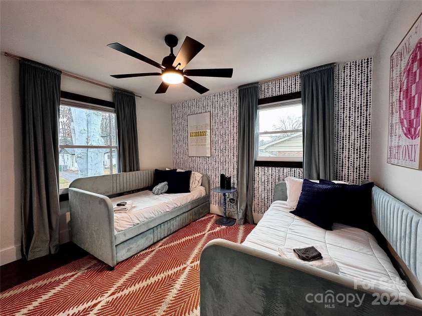 1521 Lanewood Place, Charlotte, NC 28208.  MLS# CAR4326904, YatesRealty ID 1013. Second Bedroom