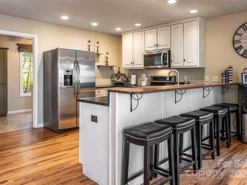 154 Presidential Drive, Waynesville, NC 28786.  MLS# CAR4316529, YatesRealty ID 1013. 