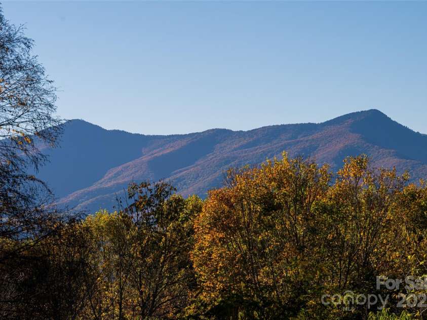 154 Presidential Drive, Waynesville, NC 28786.  MLS# CAR4316529, YatesRealty ID 1013. 