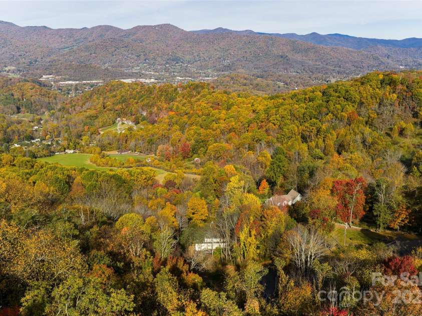 154 Presidential Drive, Waynesville, NC 28786.  MLS# CAR4316529, YatesRealty ID 1013. 