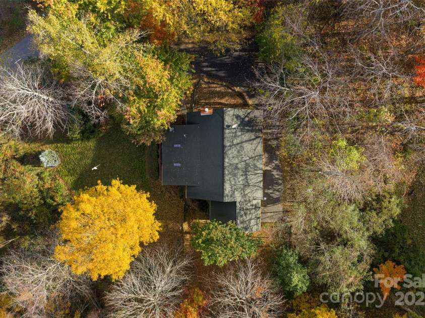 154 Presidential Drive, Waynesville, NC 28786.  MLS# CAR4316529, YatesRealty ID 1013. 