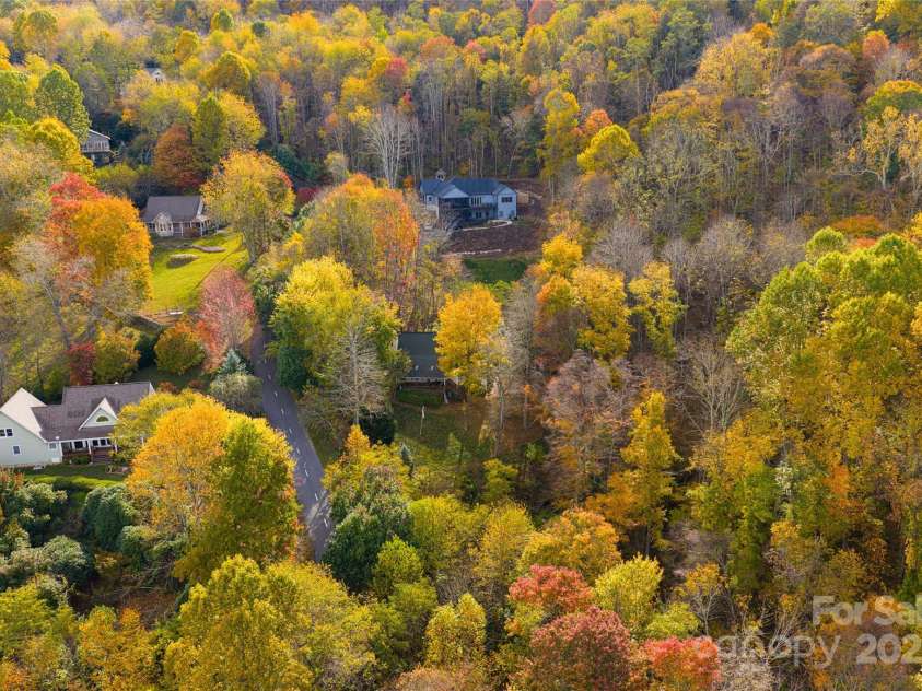 154 Presidential Drive, Waynesville, NC 28786.  MLS# CAR4316529, YatesRealty ID 1013. 