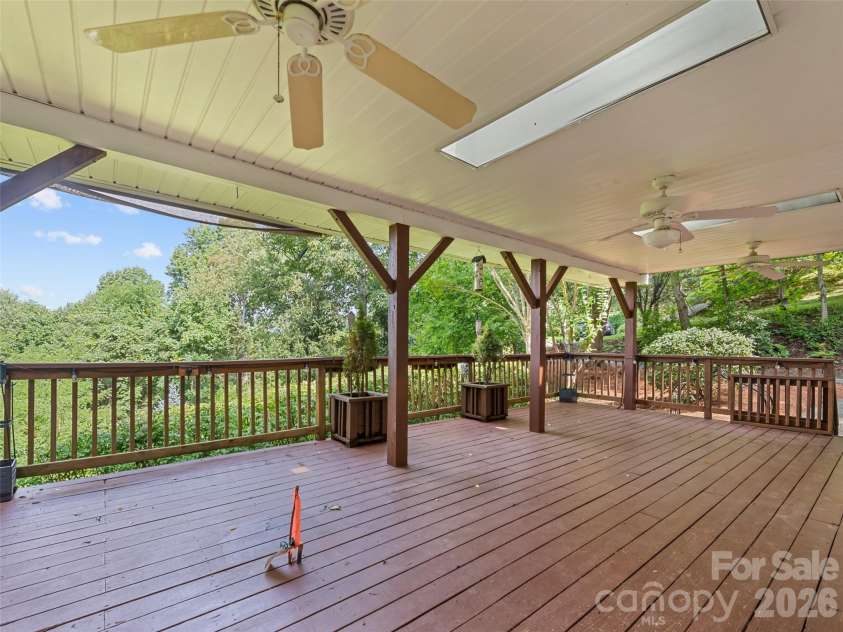 154 Presidential Drive, Waynesville, NC 28786.  MLS# CAR4415483, YatesRealty ID 1013. 