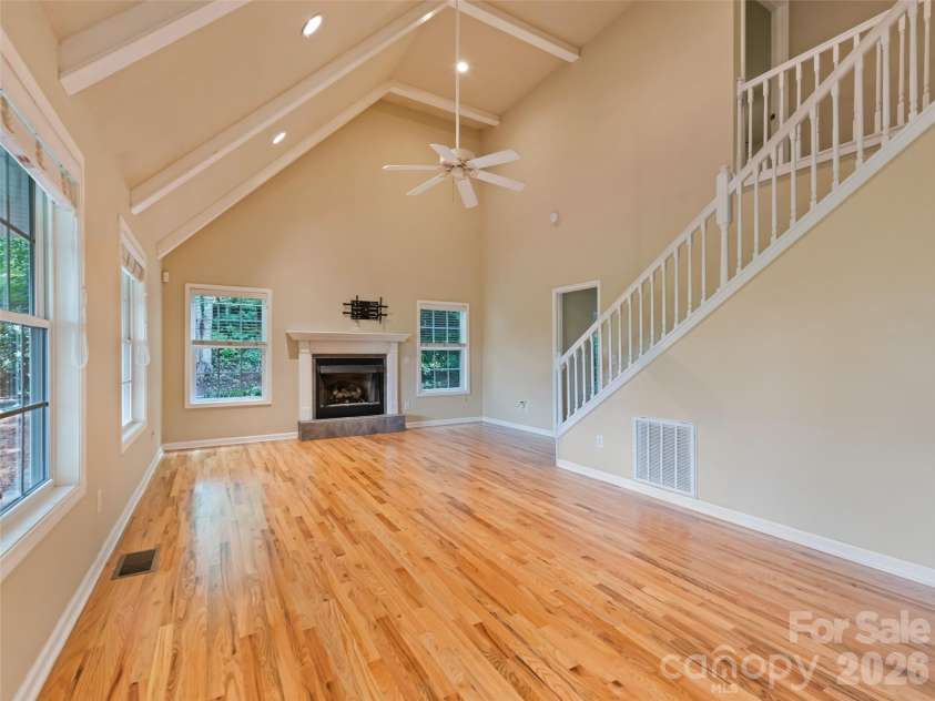154 Presidential Drive, Waynesville, NC 28786.  MLS# CAR4415483, YatesRealty ID 1013. 