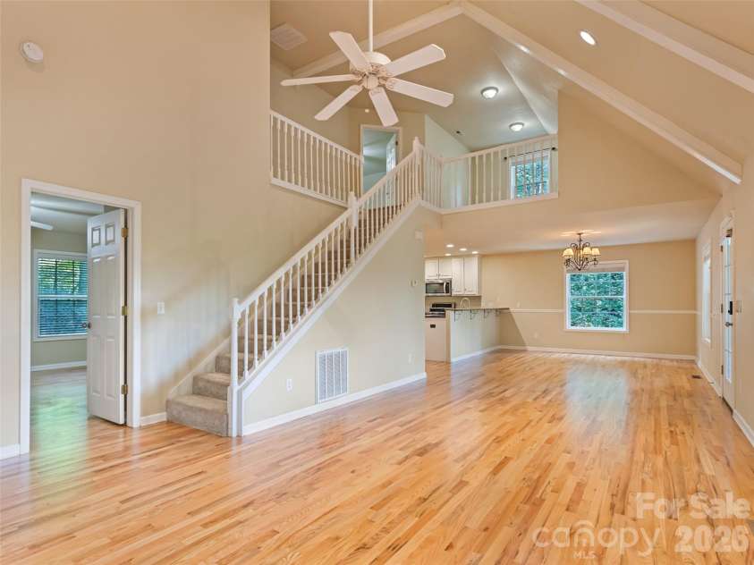 154 Presidential Drive, Waynesville, NC 28786.  MLS# CAR4415483, YatesRealty ID 1013. 