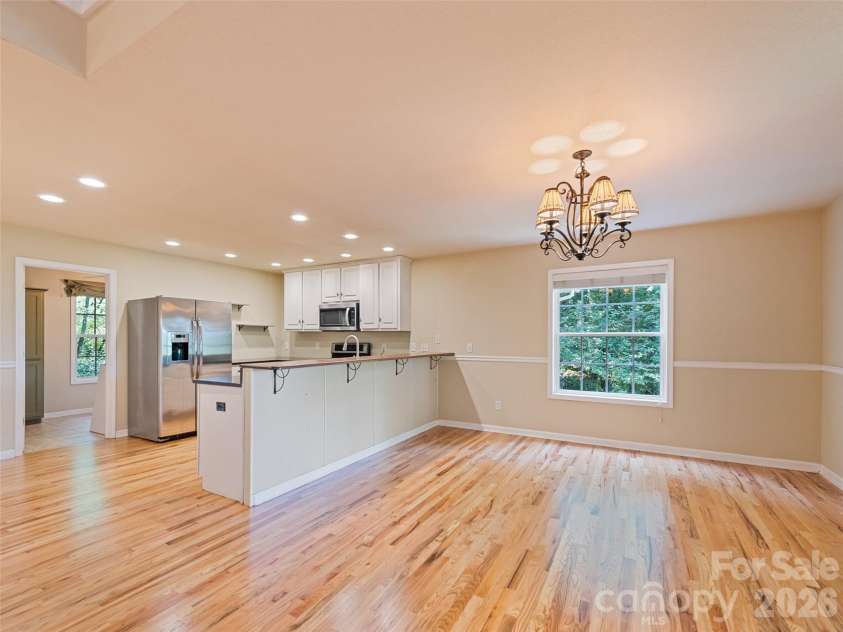 154 Presidential Drive, Waynesville, NC 28786.  MLS# CAR4415483, YatesRealty ID 1013. 