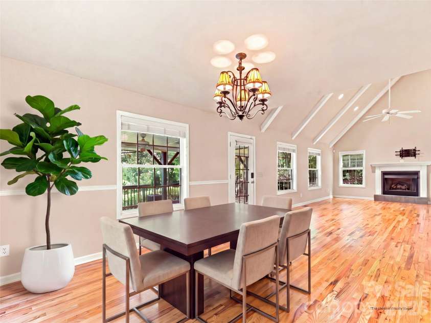 154 Presidential Drive, Waynesville, NC 28786.  MLS# CAR4415483, YatesRealty ID 1013. 