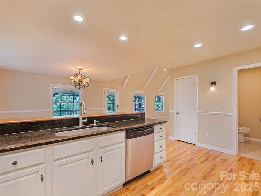 154 Presidential Drive, Waynesville, NC 28786.  MLS# CAR4415483, YatesRealty ID 1013. 