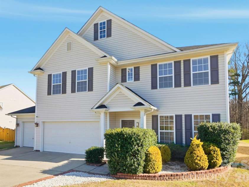 3043 Streamlet Way, Monroe, NC 28110.  MLS# CAR4334016, YatesRealty ID 1013. 3 Car Garage