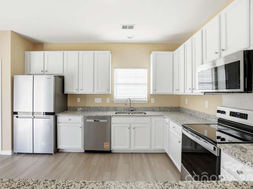 3043 Streamlet Way, Monroe, NC 28110.  MLS# CAR4334016, YatesRealty ID 1013. Chef's Kitchen