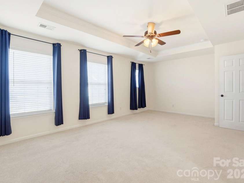 3043 Streamlet Way, Monroe, NC 28110.  MLS# CAR4334016, YatesRealty ID 1013. Huge Primary Suite