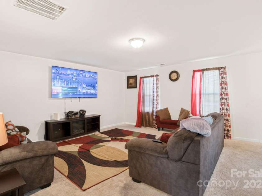 353 Webb Farm Road, Shelby, NC 28152.  MLS# CAR4237934, YatesRealty ID 10130. 