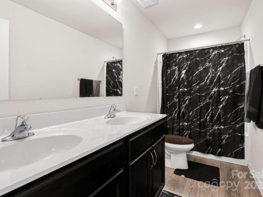 353 Webb Farm Road, Shelby, NC 28152.  MLS# CAR4237934, YatesRealty ID 10130. 