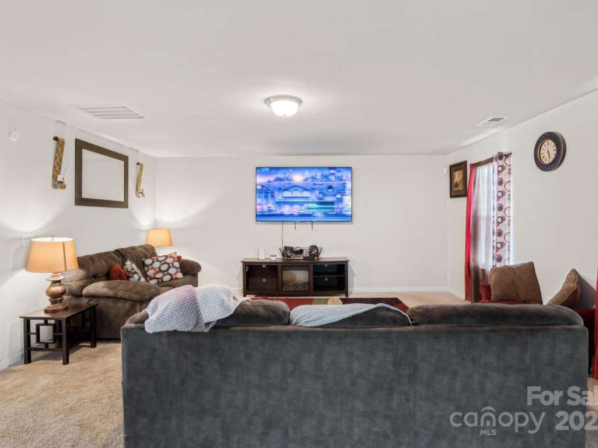 353 Webb Farm Road, Shelby, NC 28152.  MLS# CAR4237934, YatesRealty ID 10130. 