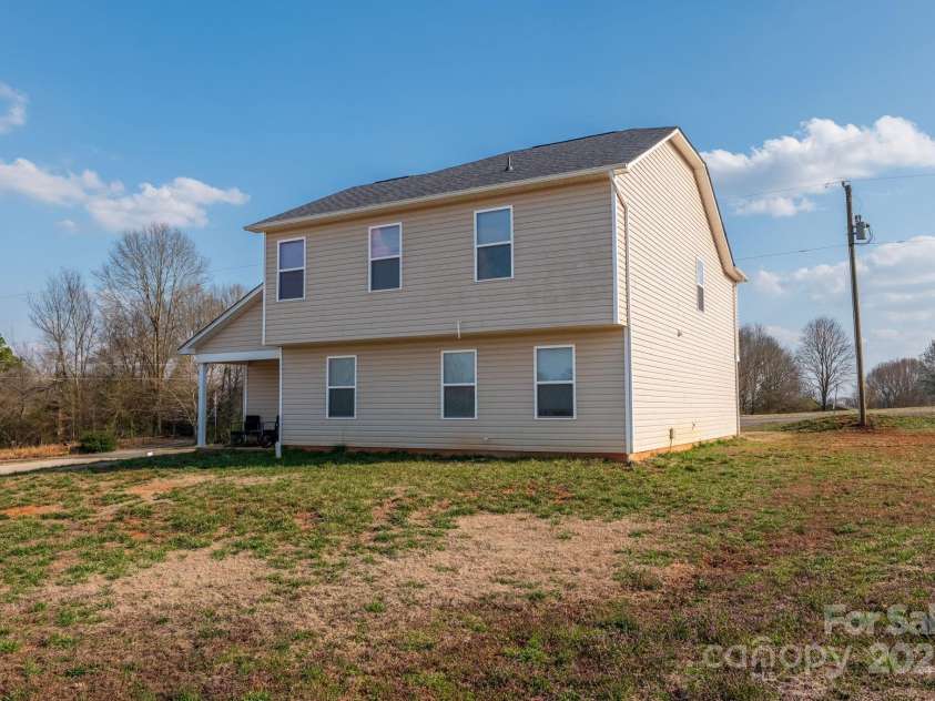 353 Webb Farm Road, Shelby, NC 28152.  MLS# CAR4237934, YatesRealty ID 10130. 