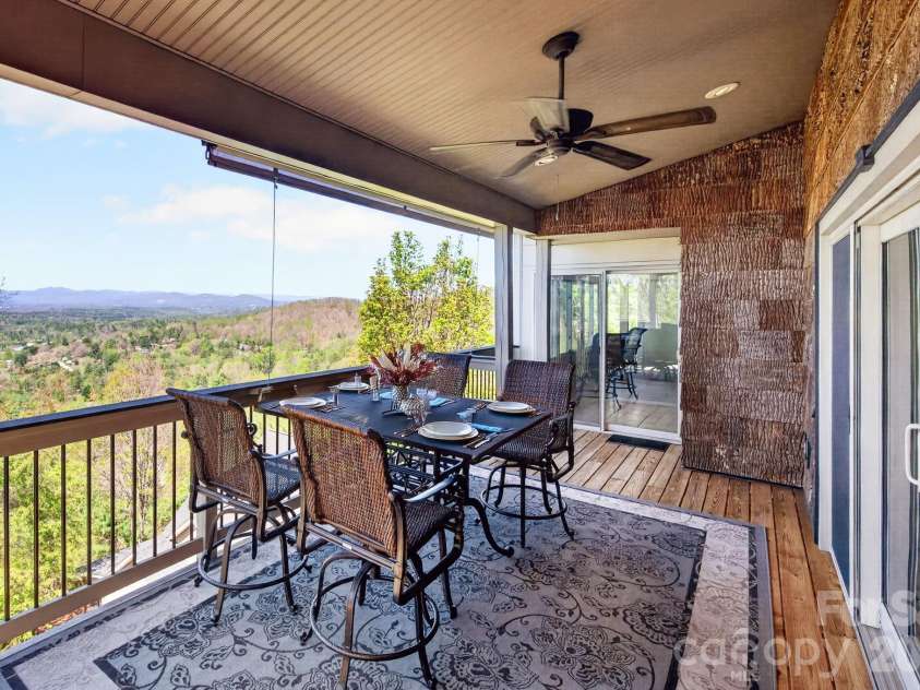 86 Distant View Drive, Asheville, NC 28803.  MLS# CAR4367971, YatesRealty ID 10131. 
