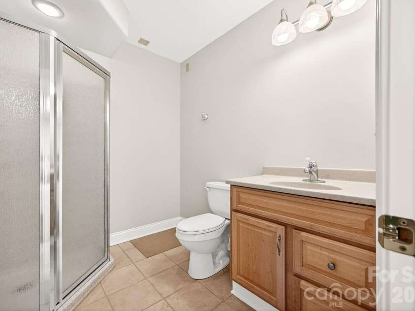 86 Distant View Drive, Asheville, NC 28803.  MLS# CAR4367971, YatesRealty ID 10131. 