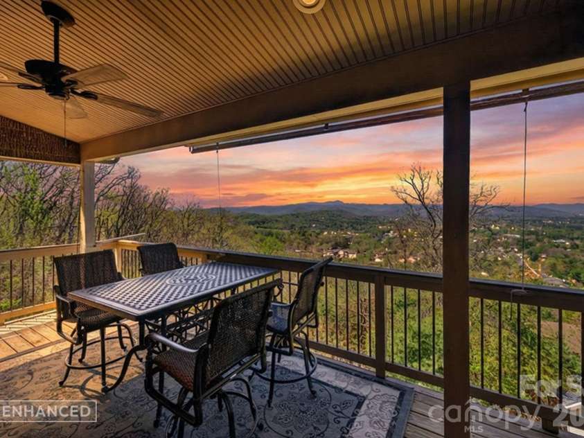 86 Distant View Drive, Asheville, NC 28803.  MLS# CAR4367971, YatesRealty ID 10131. Stunning year round mountain views.