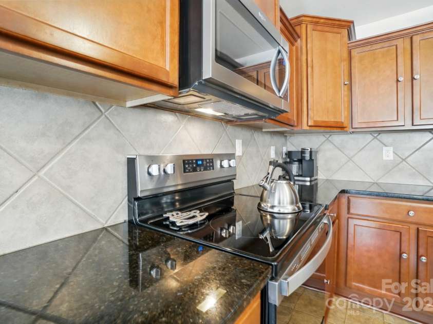3272 Saddlebrook Drive, Midland, NC 28107.  MLS# CAR4238749, YatesRealty ID 10132. 