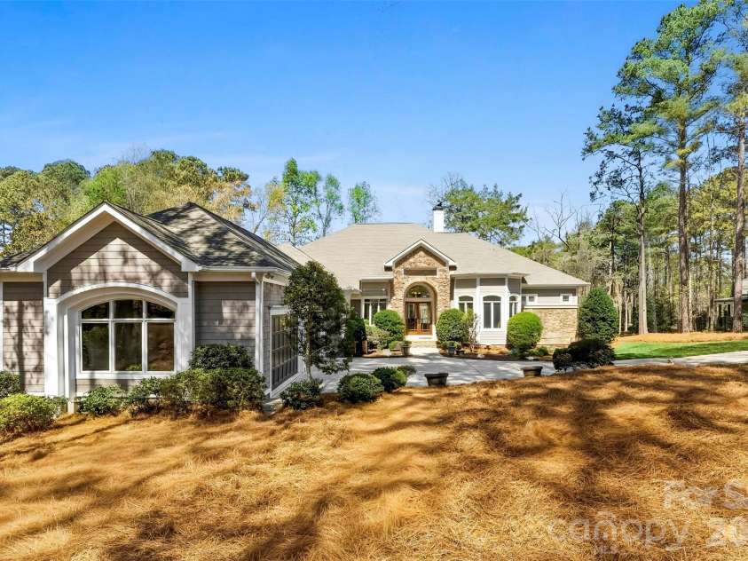 143 Brawley Harbor Place, Mooresville, NC 28117.  MLS# CAR4363334, YatesRealty ID 10133. 