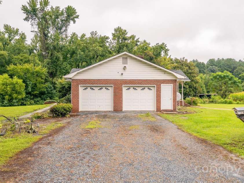 215 Big Buck Road, Richfield, NC 28137.  MLS# CAR4292677, YatesRealty ID 10134. 