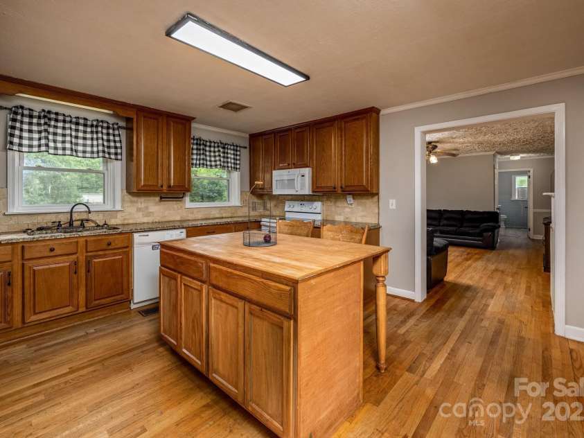 215 Big Buck Road, Richfield, NC 28137.  MLS# CAR4292677, YatesRealty ID 10134. 
