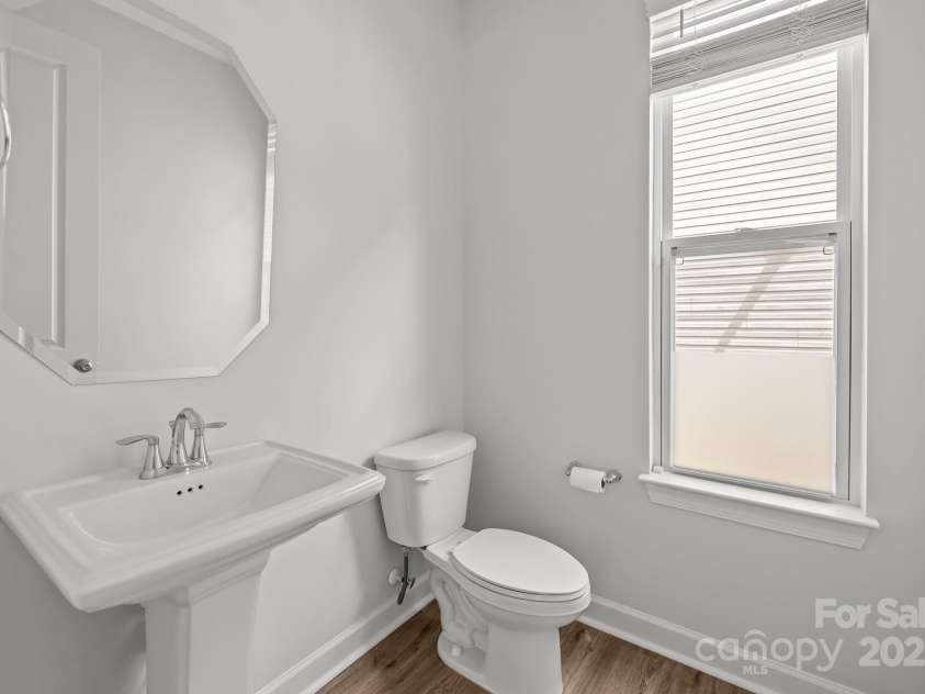 2821 Shamrock Drive, Charlotte, NC 28205.  MLS# CAR4246891, YatesRealty ID 10135. 