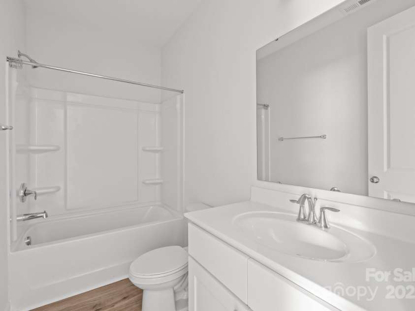 2821 Shamrock Drive, Charlotte, NC 28205.  MLS# CAR4246891, YatesRealty ID 10135. 