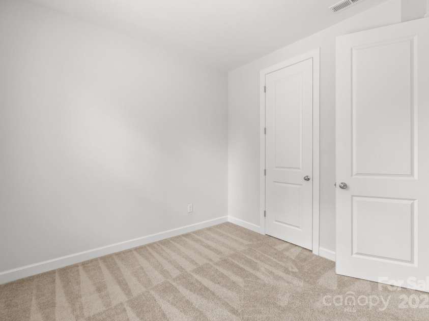 2821 Shamrock Drive, Charlotte, NC 28205.  MLS# CAR4246891, YatesRealty ID 10135. 