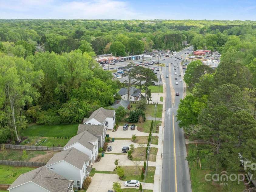 2821 Shamrock Drive, Charlotte, NC 28205.  MLS# CAR4246891, YatesRealty ID 10135. 