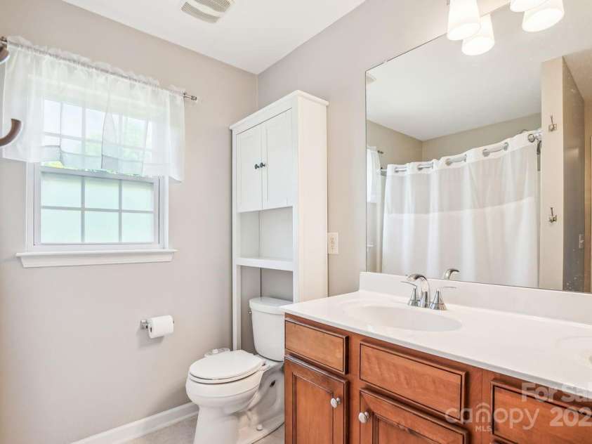 12027 Stratfield Place Circle, Pineville, NC 28134.  MLS# CAR4246759, YatesRealty ID 10136. 