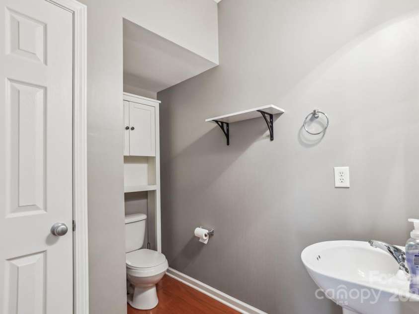 12027 Stratfield Place Circle, Pineville, NC 28134.  MLS# CAR4246759, YatesRealty ID 10136. 