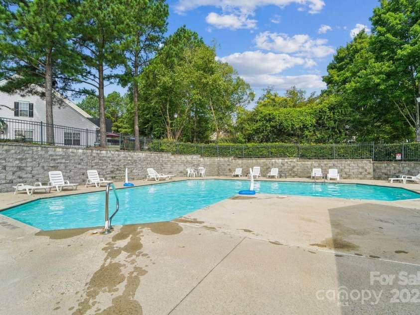 12027 Stratfield Place Circle, Pineville, NC 28134.  MLS# CAR4246759, YatesRealty ID 10136. 