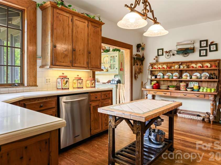 2531 Little River Road, Hendersonville, NC 28739.  MLS# CAR4366582, YatesRealty ID 10136. 