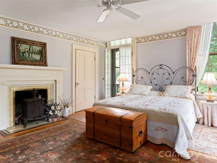 2531 Little River Road, Hendersonville, NC 28739.  MLS# CAR4366582, YatesRealty ID 10136. 