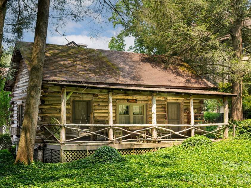 2531 Little River Road, Hendersonville, NC 28739.  MLS# CAR4366582, YatesRealty ID 10136. 