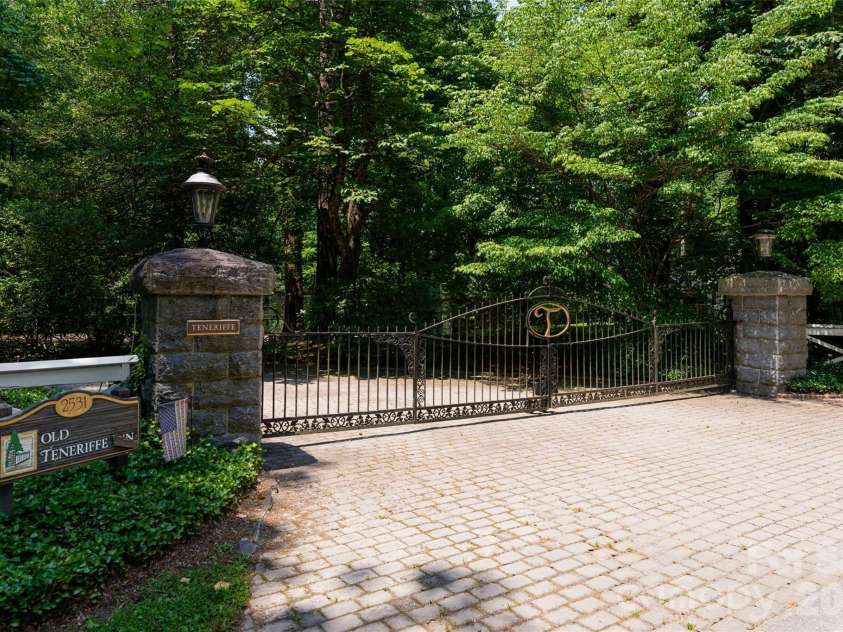 2531 Little River Road, Hendersonville, NC 28739.  MLS# CAR4366582, YatesRealty ID 10136. 