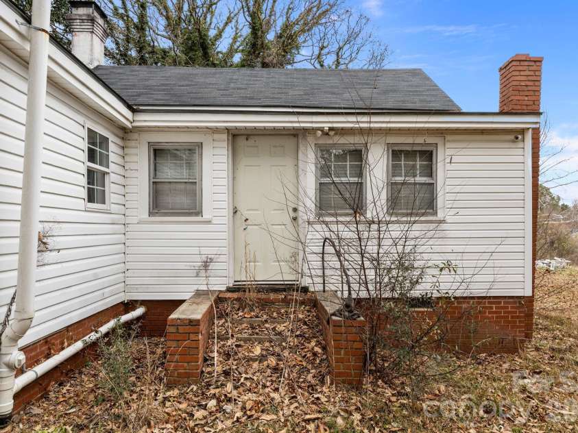 2821 Old Fairground Road, Angier, NC 27501.  MLS# CAR4368002, YatesRealty ID 10137. 