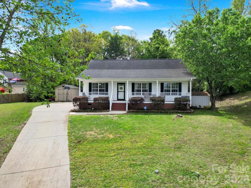 1828 Bloomsbury Drive, Rock Hill, SC 29730.  MLS# CAR4367148, YatesRealty ID 10140. 